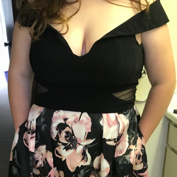 Floral Ball Gown Prom Dress with pockets - Picture 4 of 4